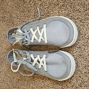 Astral Loyak Gray/White